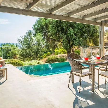 Kaminia Вилла *