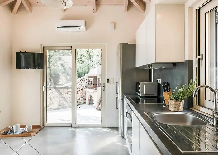 Kaminia Βίλα Ρατζακλί